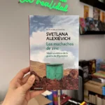 Fotografía de la portada del Libro Los muchachos de zinc 9786287745841